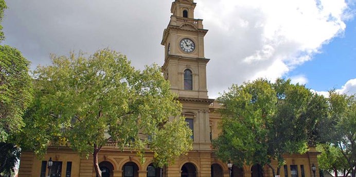 Exterior of Port Melbourne Town Hall in daytime